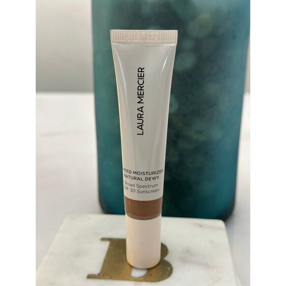 Laura Mercier Tinted Moisturizer Natural Dewy SPF 30 Sunscreen NIB 5N Clay - Picture 6 of 8